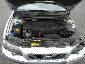 Volvo V-70 d5 s picture 4