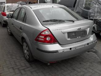 Ford Mondeo 20i automaat picture 3