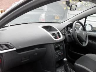 Peugeot 207 sw 16 hdi picture 3
