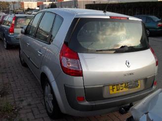 Renault Scenic 15 dci picture 3