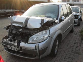 Renault Scenic 15 dci picture 2