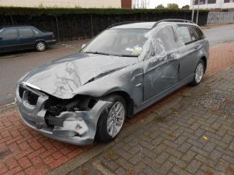 BMW 3-serie 320d picture 2