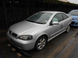 Opel Astra 2.2 i picture 1