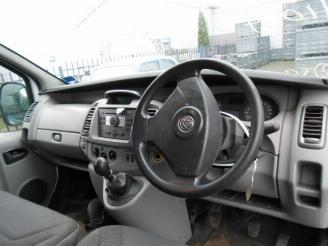 Opel Vivaro 2.0dci picture 5