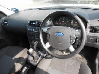 Ford Mondeo 1.8i picture 5