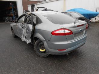 Ford Mondeo  picture 3