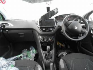 Peugeot 208 1.4hdi picture 5
