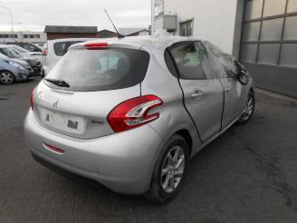 Peugeot 208 1.4hdi picture 3