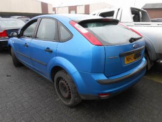 Ford Focus 1.8i picture 3