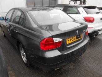 BMW 3-serie 320i picture 3
