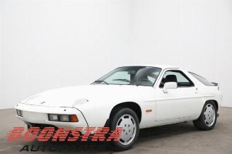 disassembly passenger cars Porsche 928 928, Coupe, 1977 / 1995 4.7 S2 1986/10