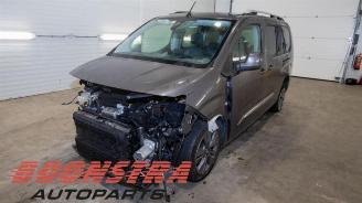 damaged passenger cars Toyota ProAce ProAce City, Van, 2019 1.2 VVT-i 130 2020/7