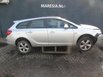 Démontage voiture Opel Astra Astra J Sports Tourer (PD8/PE8/PF8), Combi, 2010 / 2015 1.4 16V ecoFLEX 2012/2