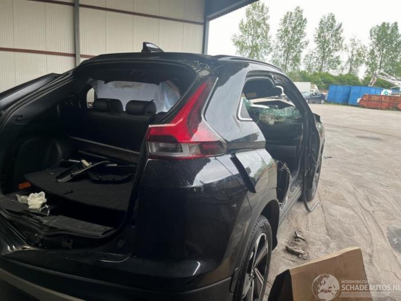 Mitsubishi Eclipse Cross Eclipse Cross (GK/GL), SUV, 2017 2.4 16V PHEV 4x4