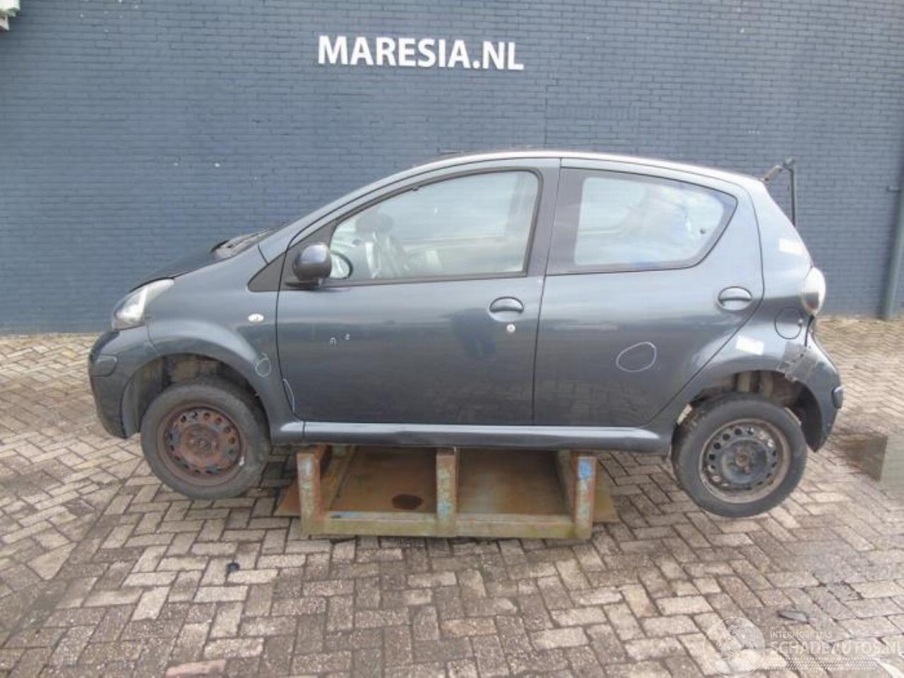 Toyota Aygo Aygo (B10), Hatchback, 2005 / 2014 1.0 12V VVT-i
