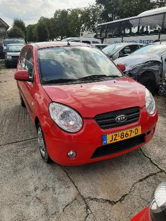 Kia Picanto 1.0 picture 2