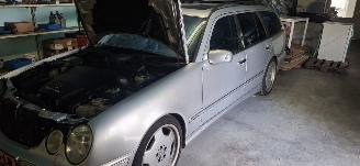 Unfallwagen Mercedes E-klasse E 55 AMG 2000/6