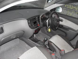 Kia Rio graphite 1.5 cdri picture 6