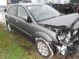 Kia Rio graphite 1.5 cdri picture 2