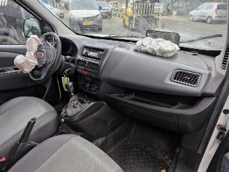 Fiat Doblo 1.4 T-Jet 16V Natural Power Bestel   1,368cc 88kW (120pk) FWD 2010-06 (263AXG1; 263WXG1) 198A4000 picture 9