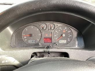 Volkswagen Transporter 2.5 TDI picture 14