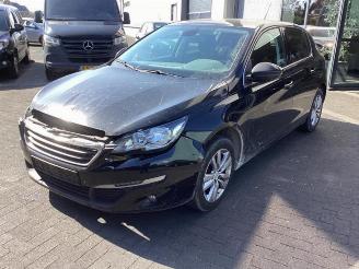 Salvage car Peugeot 308 308 (L3/L8/LB/LH/LP), Hatchback 5-drs, 2013 / 2021 1.6 BlueHDi 120 2015/8