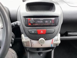 Toyota Aygo Aygo (B10), Hatchback, 2005 / 2014 1.0 12V VVT-i picture 12