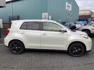 Toyota Urban Cruiser Urban Cruiser, SUV, 2009 / 2016 1.33 Dual VVT-I 16V 2WD picture 4