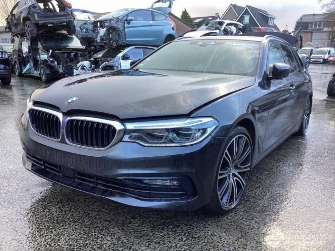 BMW 5-serie 5 serie Touring (G31), Combi, 2017 520d 2.0 TwinPower Turbo 16V Van
