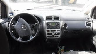 Toyota Avensis-verso  picture 12