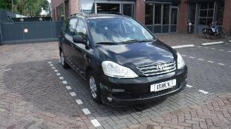 Toyota Avensis-verso  picture 7