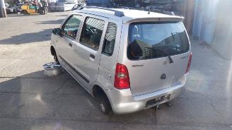 Suzuki Wagon-R+  picture 3