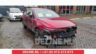 Salvage car Mazda 3  2021