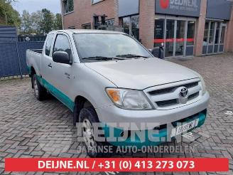 rozbiórka samochody osobowe Toyota Hilux Hilux IV, Pick-up, 2005 / 2016 2.5 D4-D 16V 4x4 2006/3