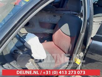 Toyota Yaris Yaris (P1), Hatchback, 1999 / 2005 1.3 16V VVT-i picture 13