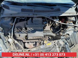 Toyota Yaris Yaris (P1), Hatchback, 1999 / 2005 1.3 16V VVT-i picture 9