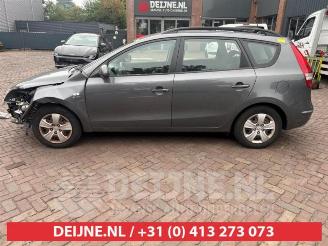 Hyundai I-30 i30 Crosswagon (WWH), Combi, 2007 / 2012 1.4 CVVT 16V picture 4