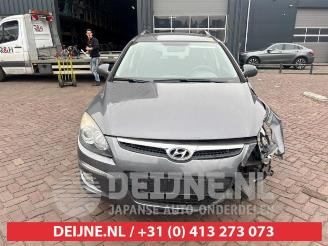 Hyundai I-30 i30 Crosswagon (WWH), Combi, 2007 / 2012 1.4 CVVT 16V picture 2