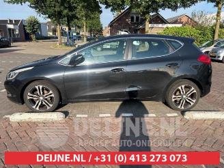 Kia Cee d Cee'd (JDB5), Hatchback 5-drs, 2012 / 2018 1.6 GDI 16V picture 4