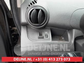 Chevrolet Spark Spark (M300), Hatchback, 2010 1.0 16V picture 21