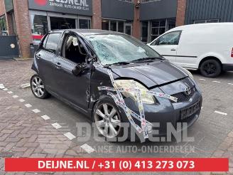 uszkodzony samochody osobowe Toyota Yaris Yaris II (P9), Hatchback, 2005 / 2014 1.8 16V VVT-i TS 2007/4