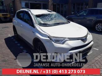 Salvage car Toyota Rav-4 RAV4 (A4), Terreinwagen, 2012 / 2019 2.5 Hybrid 16V VVT-i 4x4 2017/9