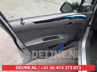 Chevrolet Spark Spark (M300), Hatchback, 2010 1.0 16V picture 11