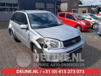 Coche siniestrado Toyota Rav-4 RAV4 (A2), Terreinwagen, 2000 / 2005 2.0 16V VVT-i 4x4 2004