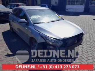 Salvage car Kia Cee d Ceed (CDB5/CDBB), Hatchback 5-drs, 2018 1.6 CRDi 16V 136 2018