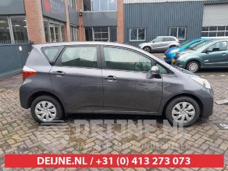 Toyota Verso S Verso S, MPV, 2010 / 2016 1.33 16V Dual VVT-I picture 8