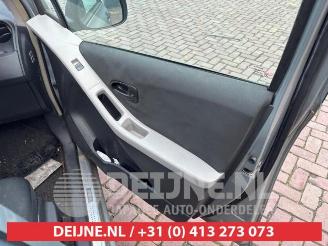 Toyota Yaris Yaris II (P9), Hatchback, 2005 / 2014 1.3 16V VVT-i picture 23