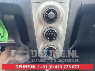 Toyota Yaris Yaris II (P9), Hatchback, 2005 / 2014 1.3 16V VVT-i picture 12