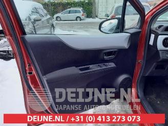 Toyota Yaris Yaris III (P13), Hatchback, 2010 / 2020 1.5 16V Hybrid picture 15