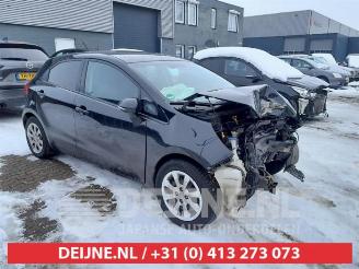 Salvage car Kia Rio Rio III (UB), Hatchback, 2011 / 2017 1.2 CVVT 16V 2013/11